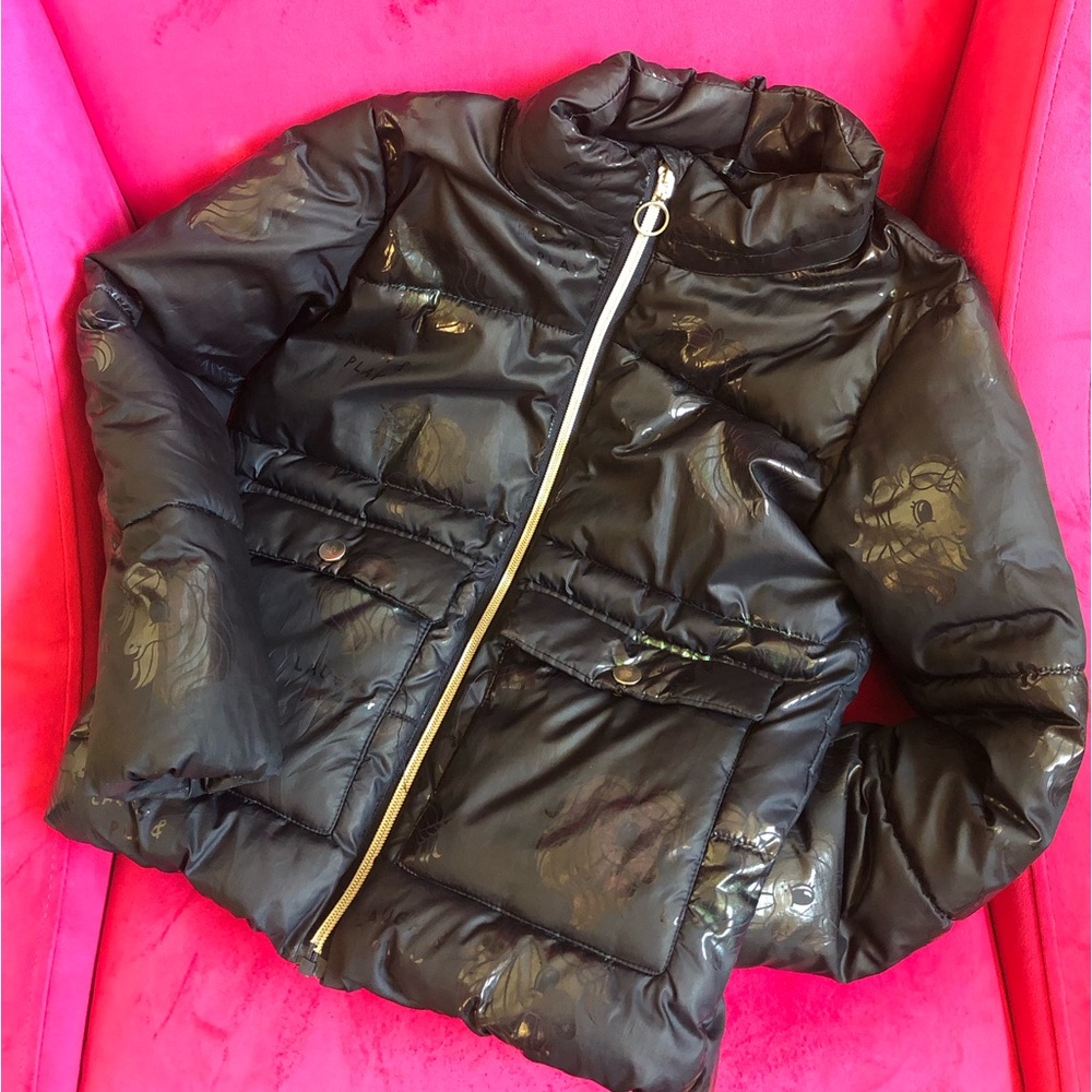 Little girl’s winter coat. Size 7/8y. Dark blue with printed unicorns.